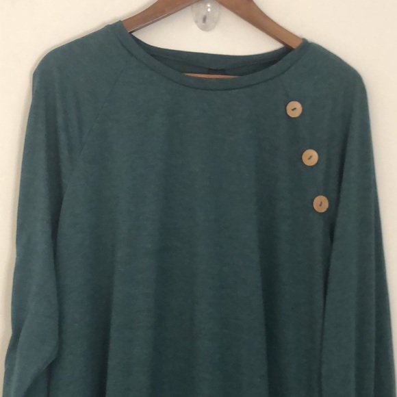 Emery Rose boho Green Top wood buttons right shoulder long sleeves Plus size 2X - Picture 3 of 9